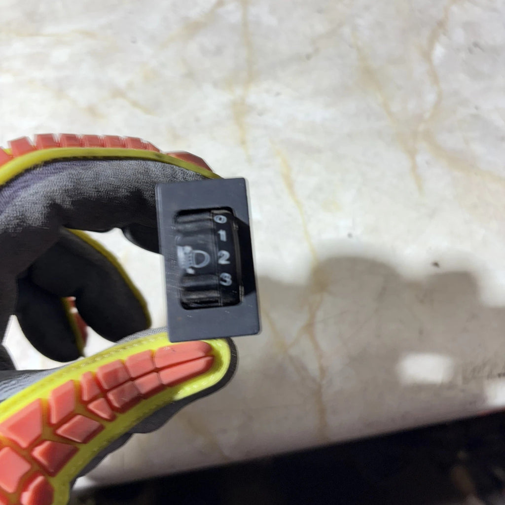 TOYOTA HIACE 1998-2008 HEADLIGHT TILT ANGLE LEVEL SWITCH