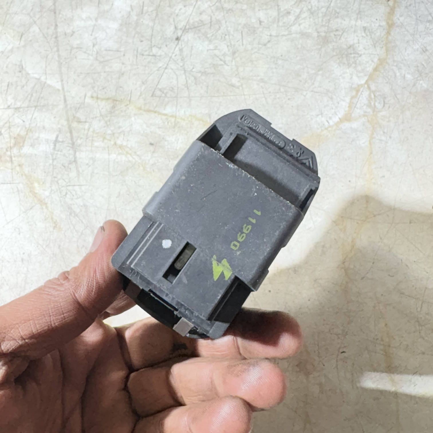 Fiat Scudo Jumpy Expert 2007-2016 Left Electric Window Switch 6554ZE 1499606898