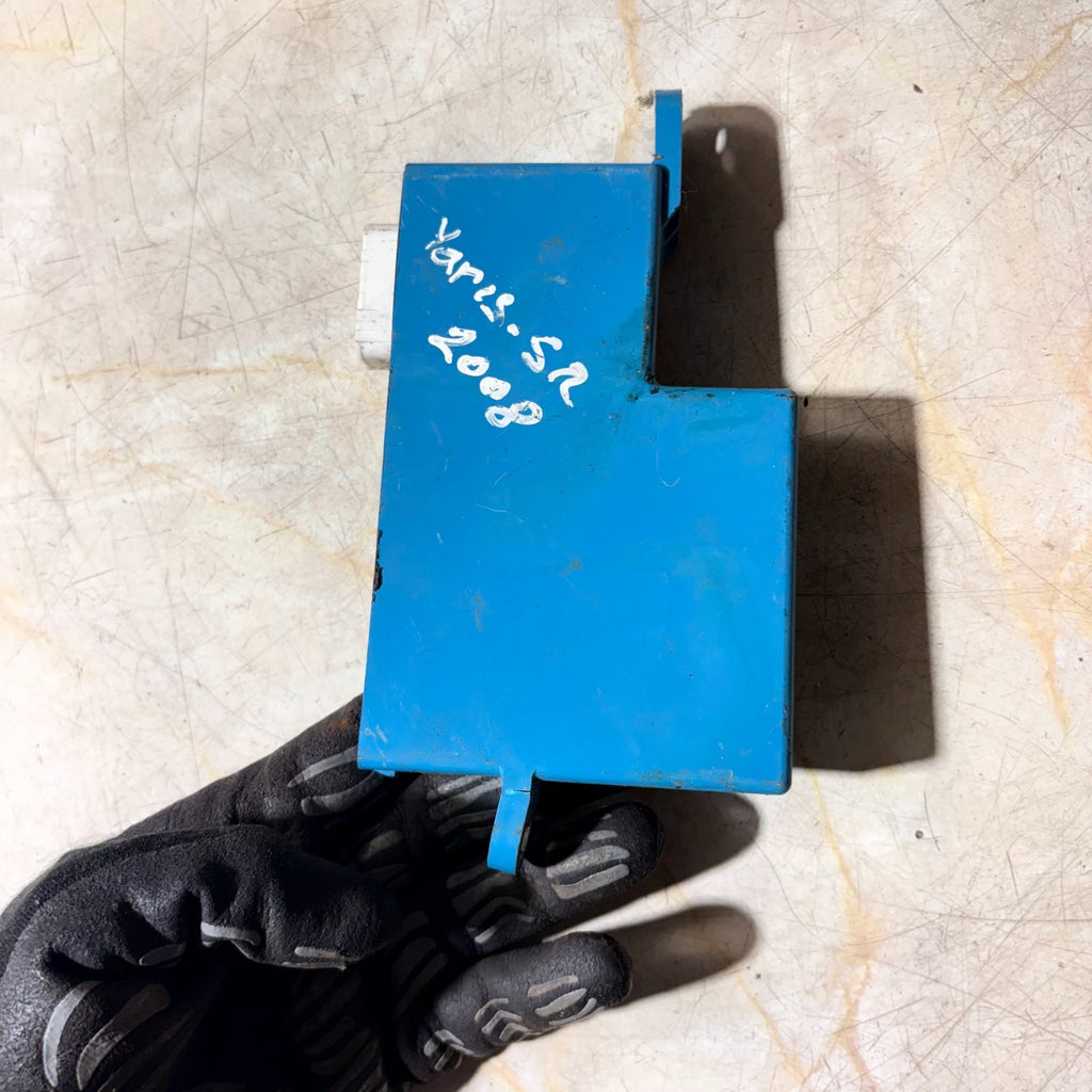 Toyota Yaris Mk2 XP90 SR Body Control Module BCM 232600-0050 2005-2011