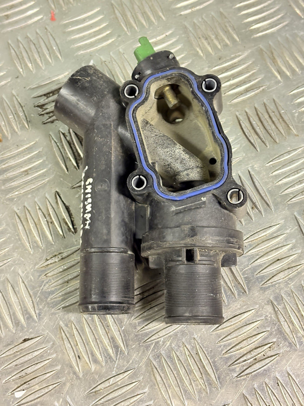 RANGE ROVER EVOQUE 2.2 DIESEL WATER FLANGE THERMOSTAT HOUSING 9657182080