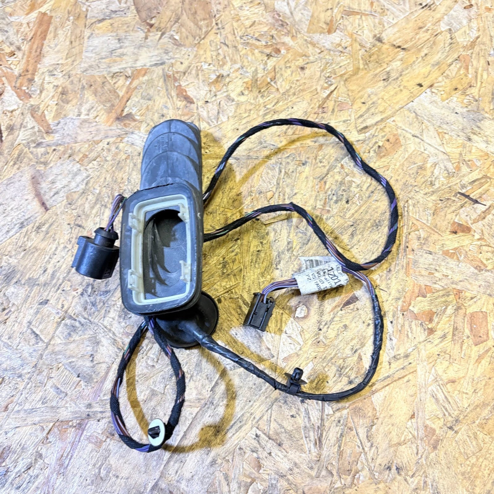 SKODA OCTAVIA REAR DRIVERS RIGHT SIDE DOOR WIRING LOOM HARNESS 2017