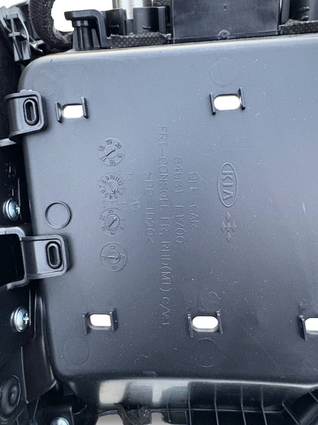 KIA Sportage 2018 Other center console (tunnel) element 84680F1680WK SVJ8540