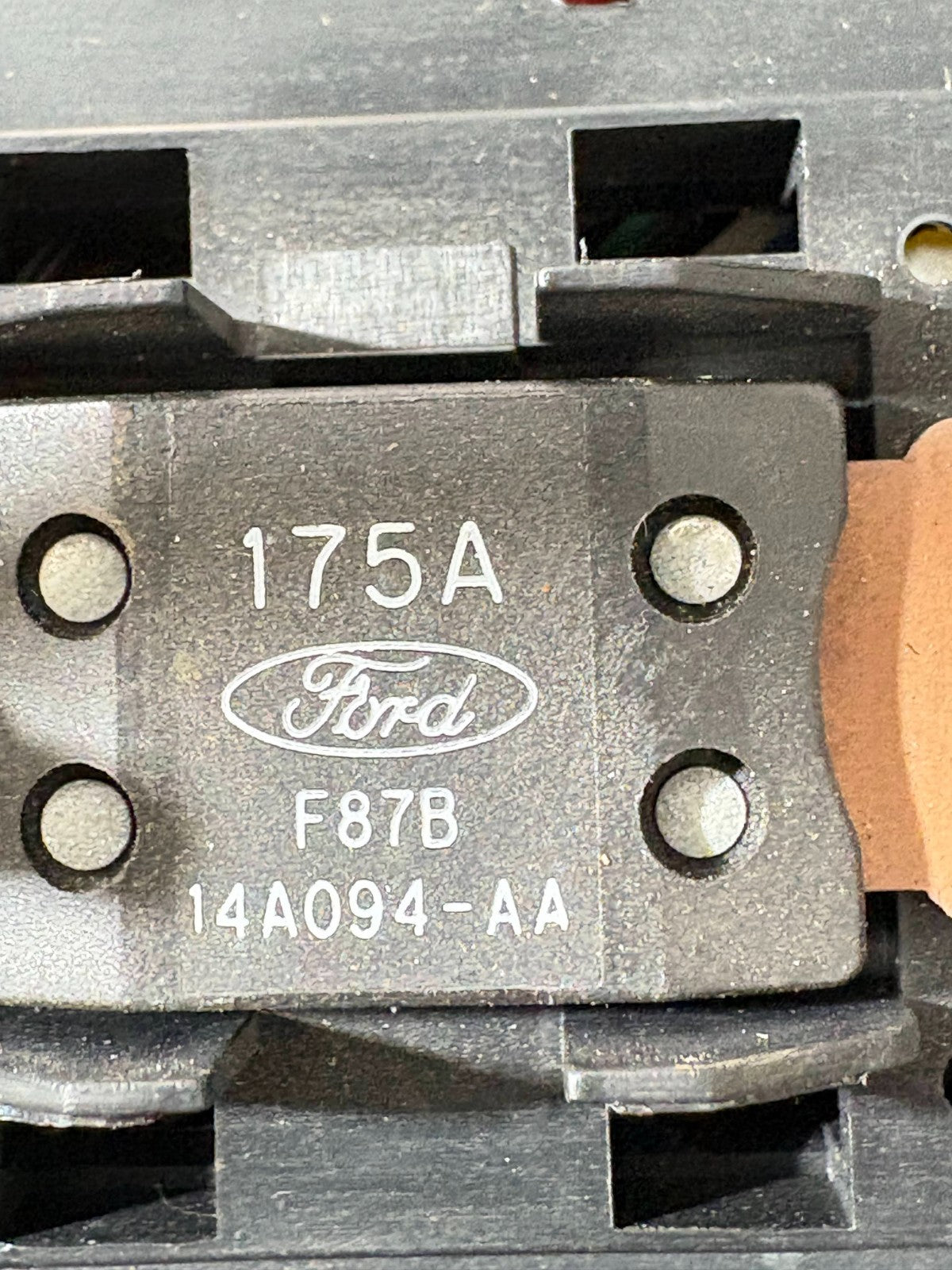 JAGUAR S TYPE 2.7 D 2007 REAR TRUNK BOOT FUSE BOX 2R8T14A003FB