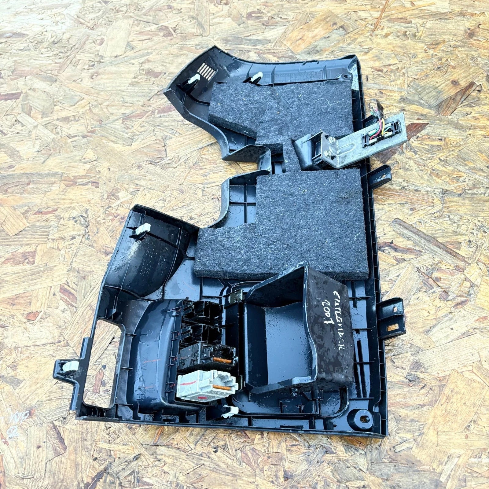 Mitsubishi Outlander Driver Lower Dash Vent Panel Dimmer Switch 8OOZA057 200720