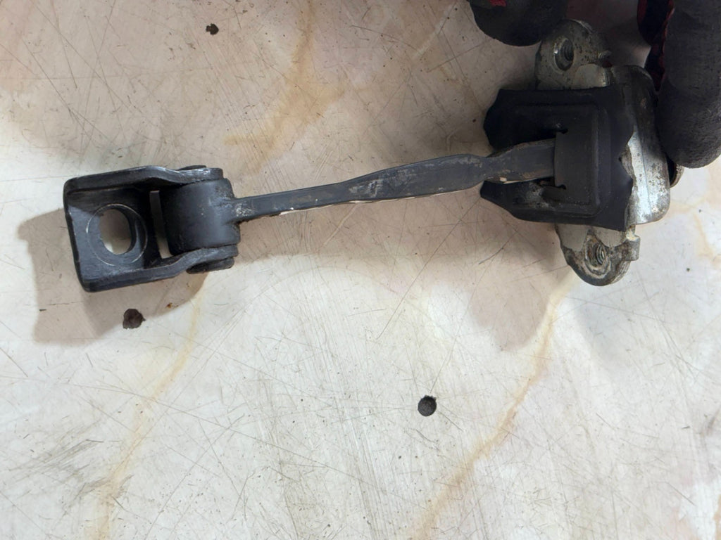 SKODA OCTAVIA MK2 2004-2012 OSR DOOR CHECK STRAP
