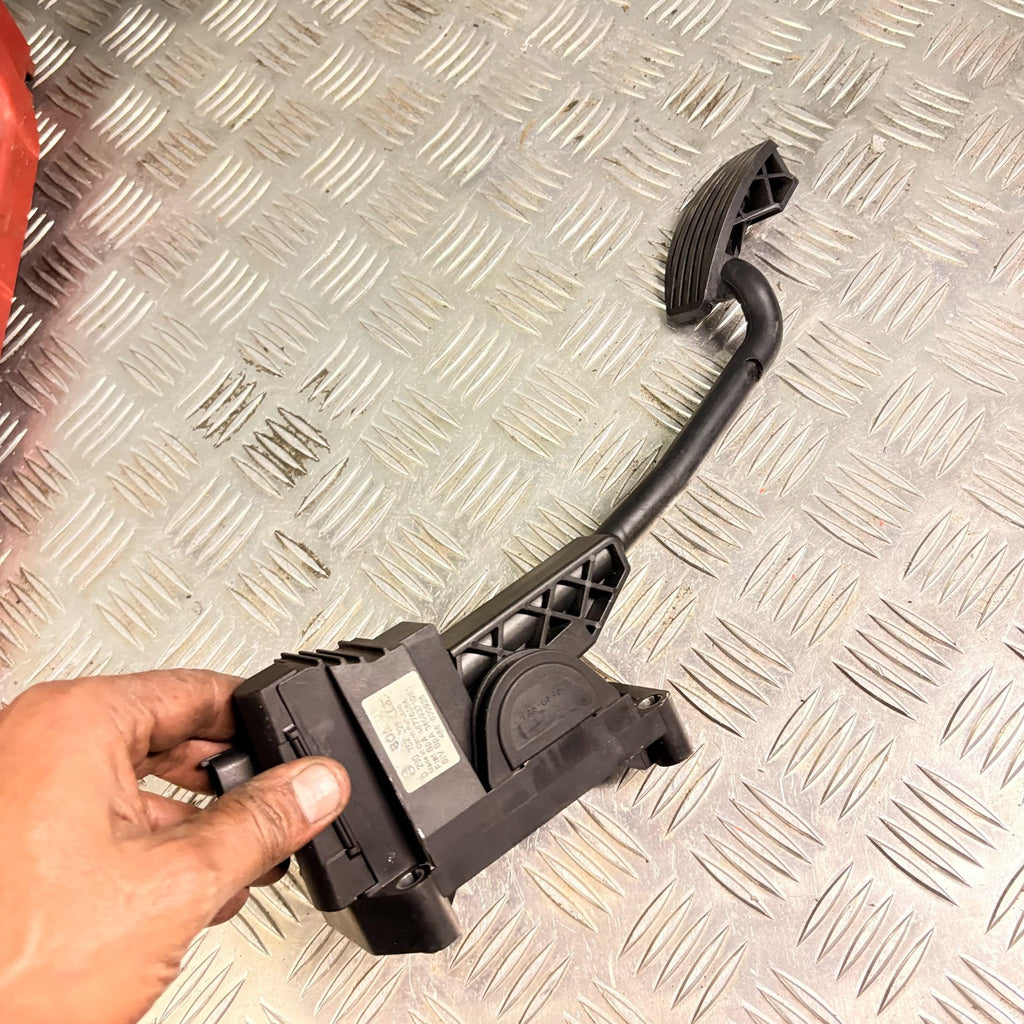 ALFA ROMEO GT THROTTLE PEDAL ASSEMBLY 0280752228 2008