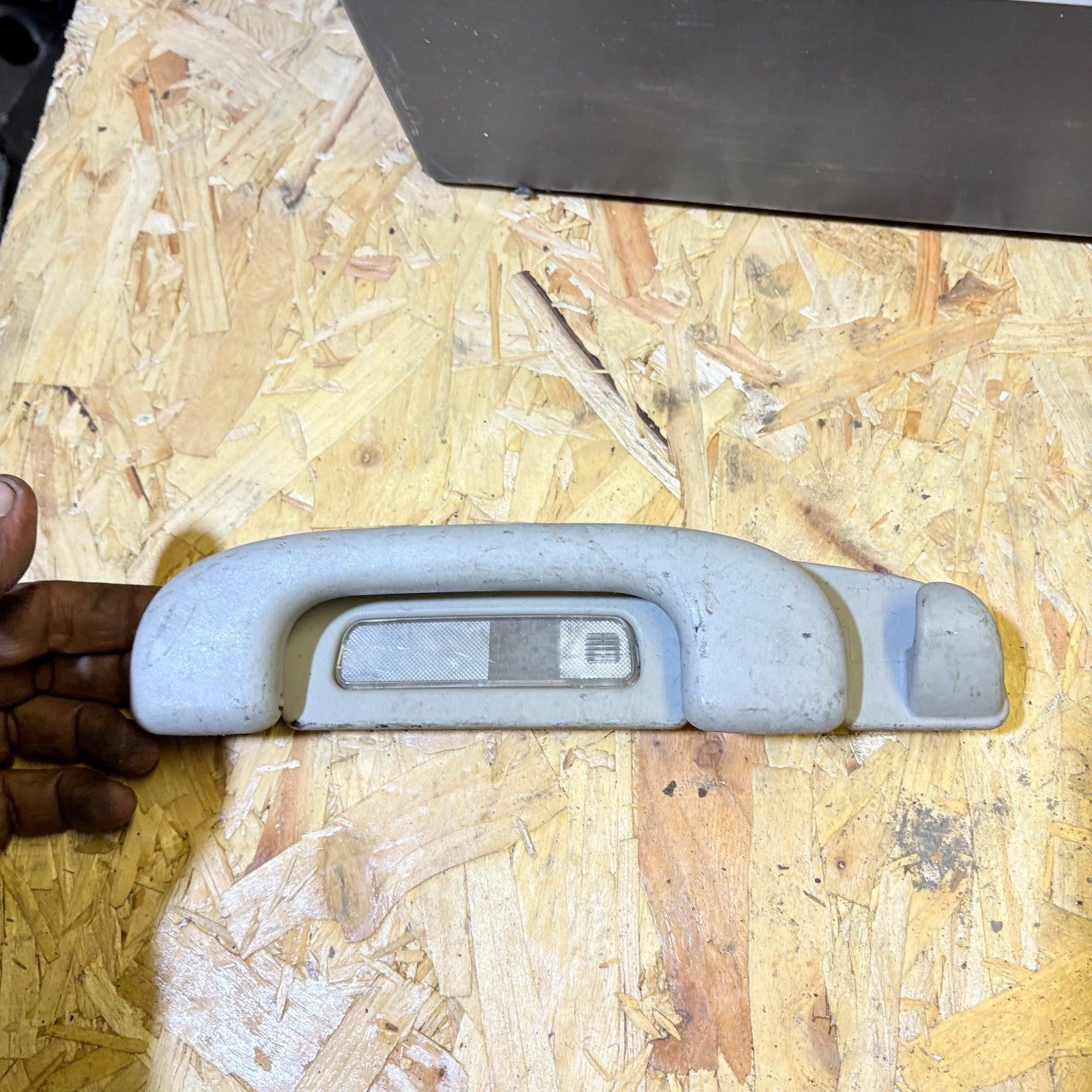 MERCEDES ML W164 INTERIOR ROOF GRAB HANDLE REAR LEFT SIDE A1648100554 2008