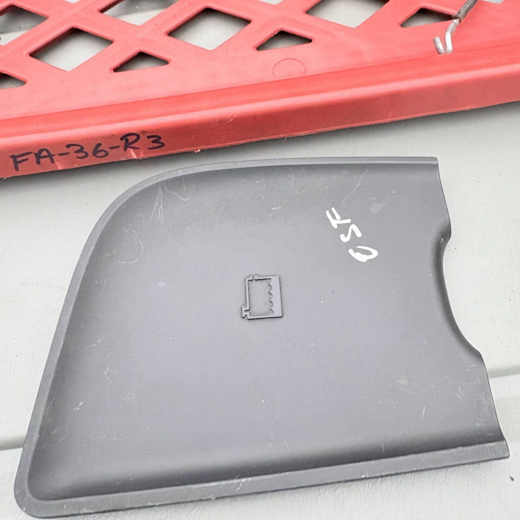 Porsche Cayenne 955/957 03-10 Coolant Expansion Tank Cover Trim 7L5806100A