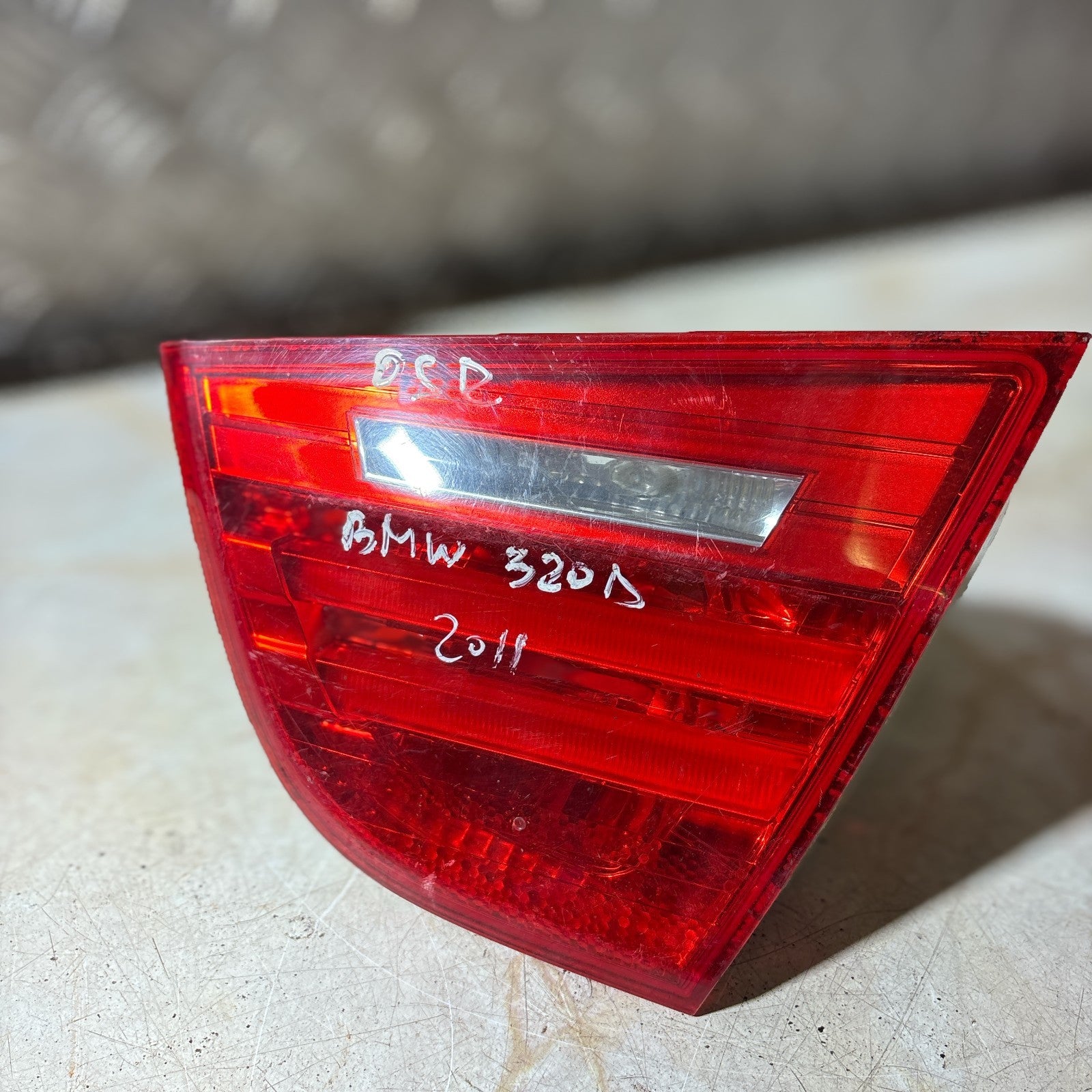 BMW 3 Series E90 LCI Saloon 2008-2011 OSR Inner Boot Lid Tail Light 63217289428
