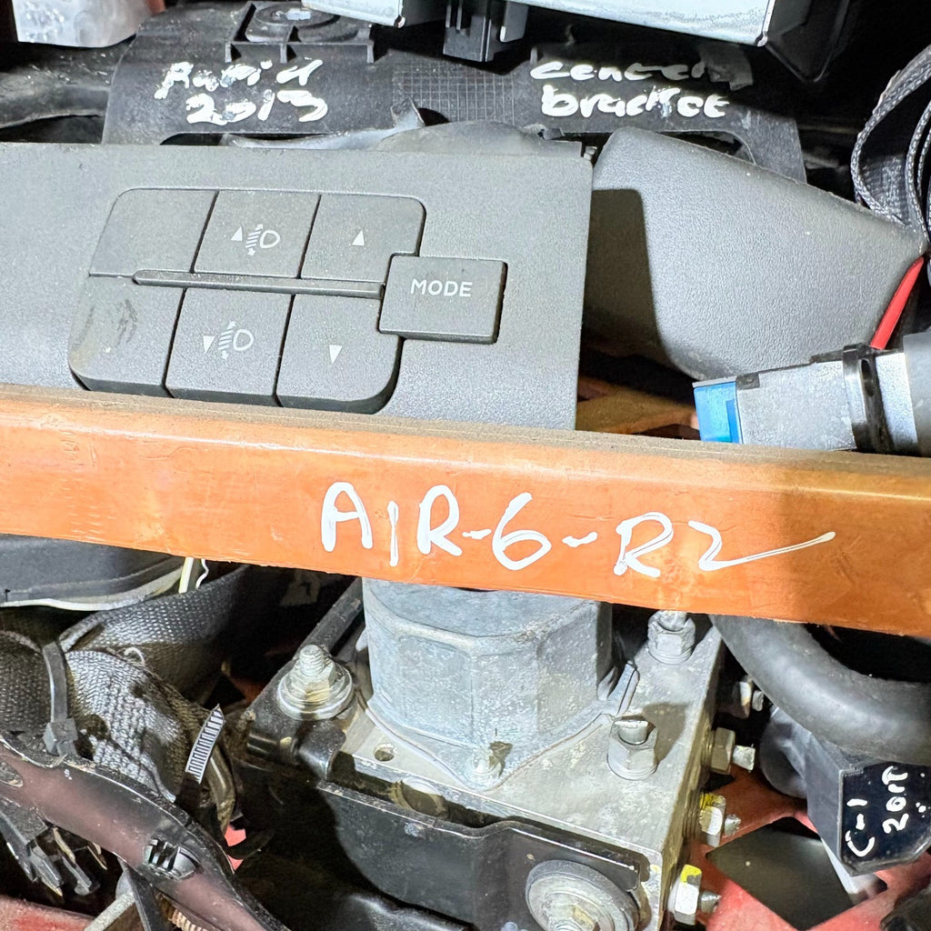 Honda Civic 2004 VSA off switch unit M304892