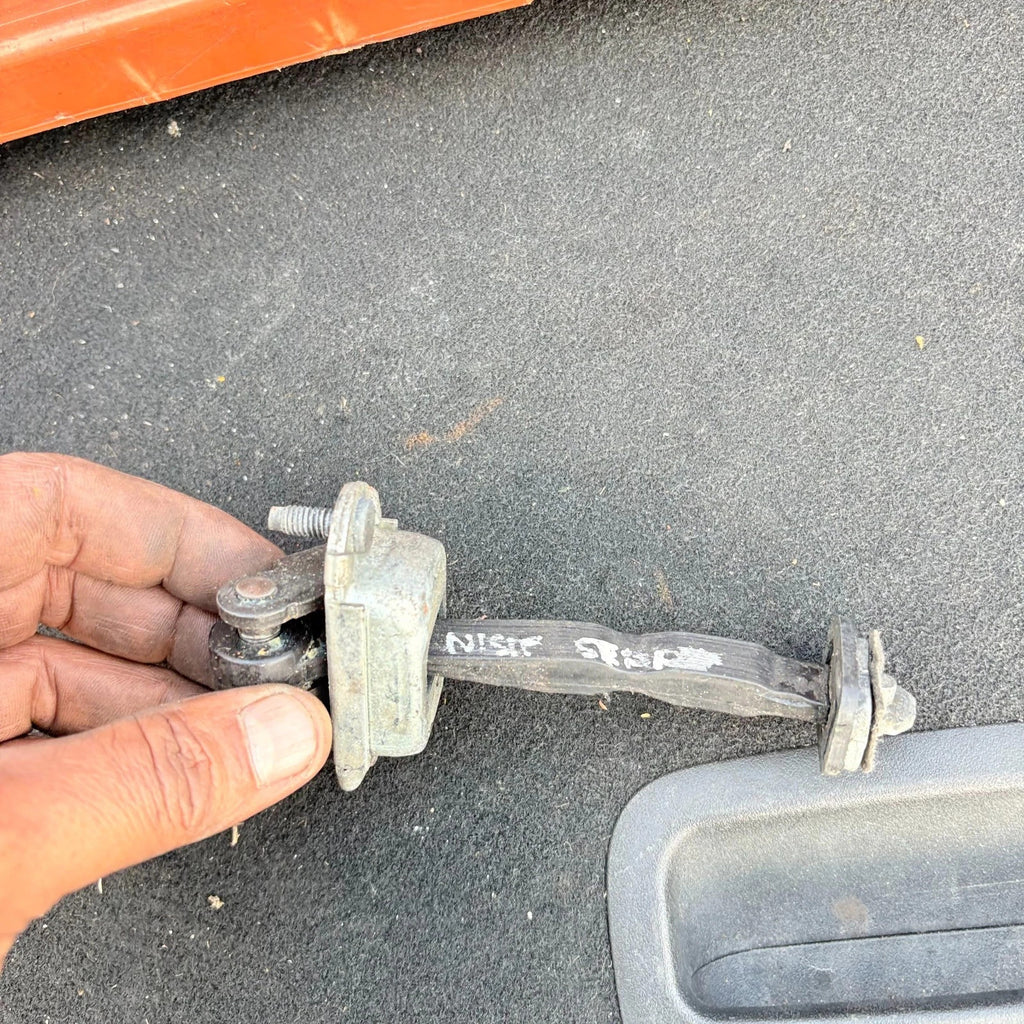 FORD FIESTA 2006 NEARSIDE LEFT FRONT DOOR CHECK STRAP
