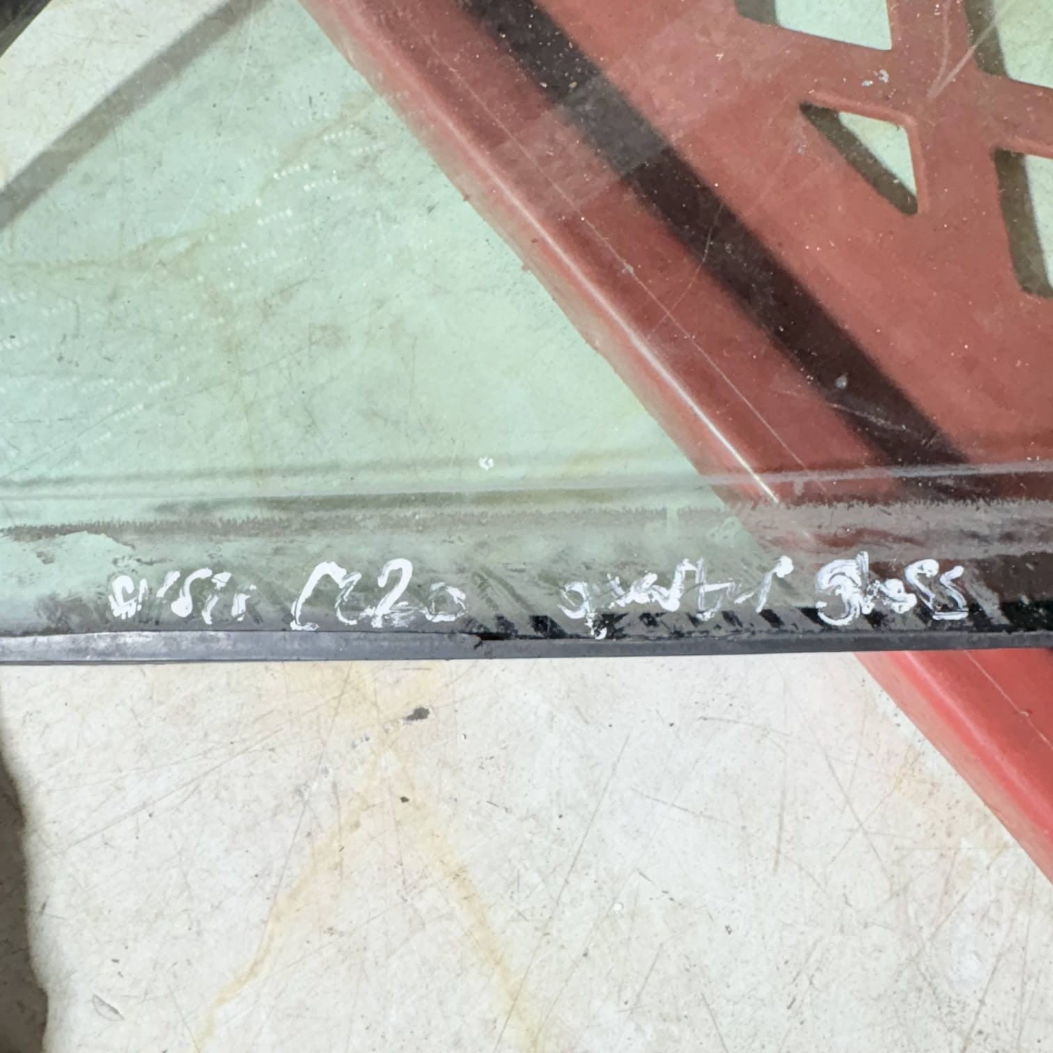 MERCEDES BENZ W203 C CLASS SALOON REAR WINDOW QUARTER GLASS OSR SIDE 43R-001193