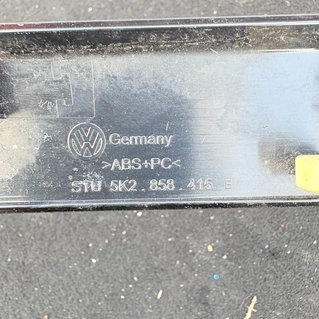 2011 VOLKSWAGEN GOLF MK6 FRONT DASHBOARD SIDE TRIM 5K2858415B