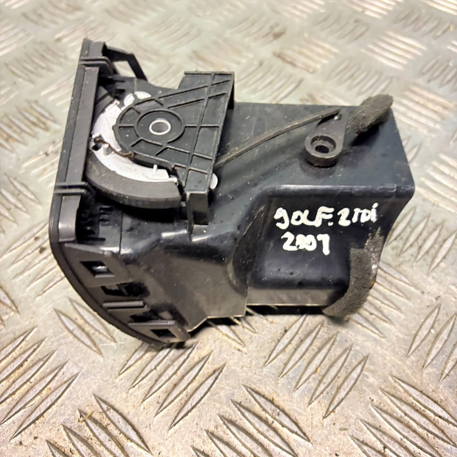 VW JETTA 2007 PASSENGER LEFT OUTER HEATER DASH AIR VENT NSF 1K0819709