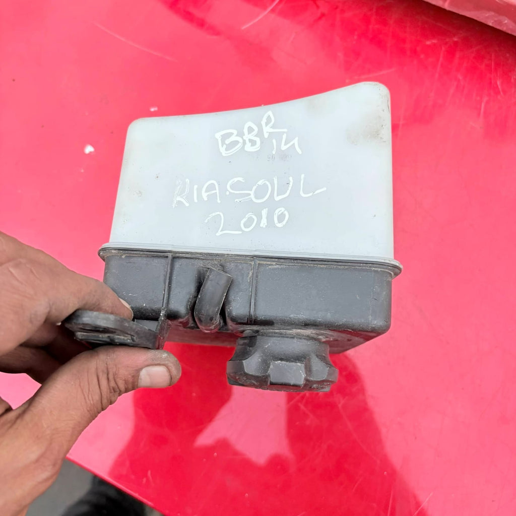 Kia Soul AM 2009-2013 1.6 CVVT 93kW Coolant Expansion Tank Reservoir 25431-2K000