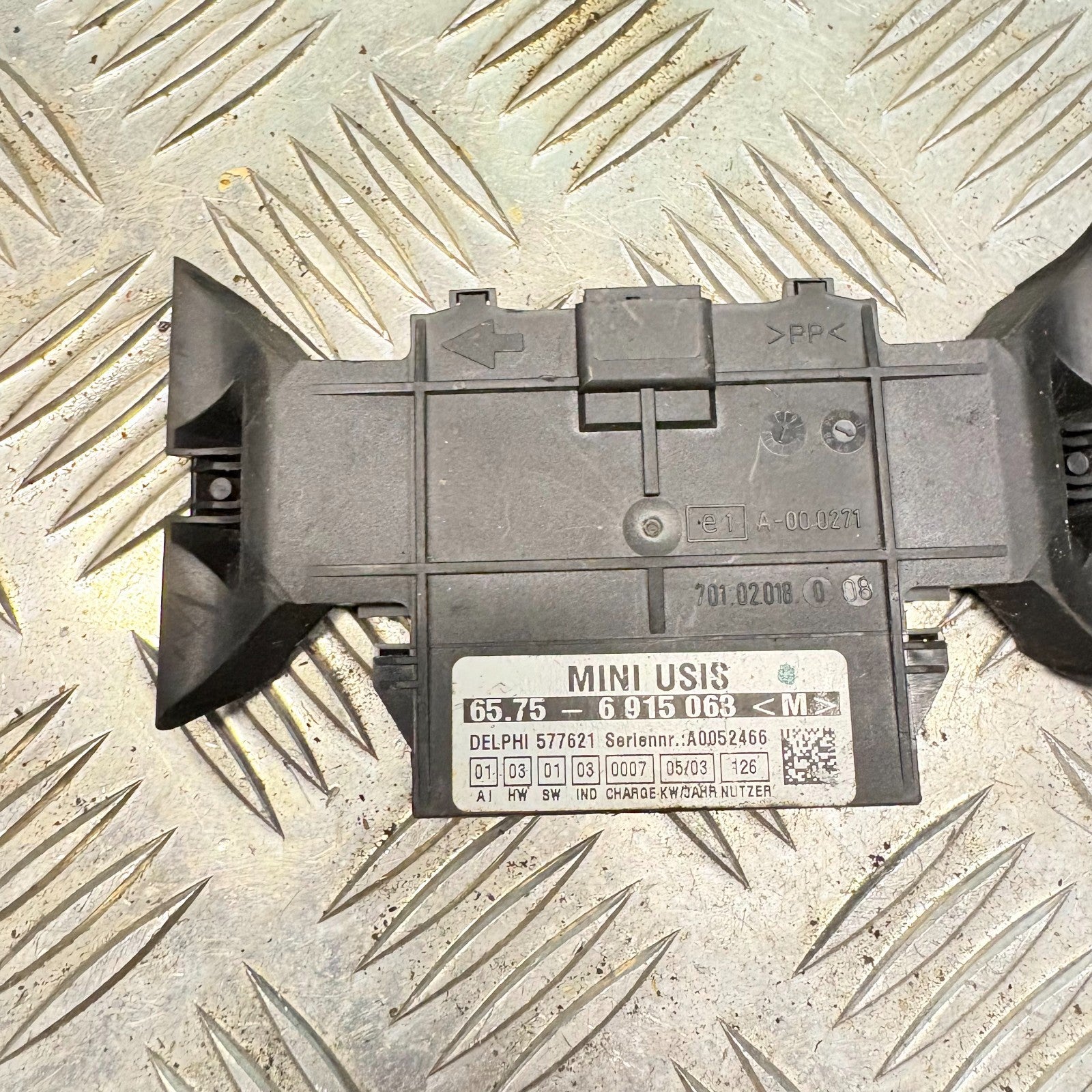 BMW MINI Cooper R50 R53 Ultrasonic Alarm Motion Sensor Module 6915063 01-06