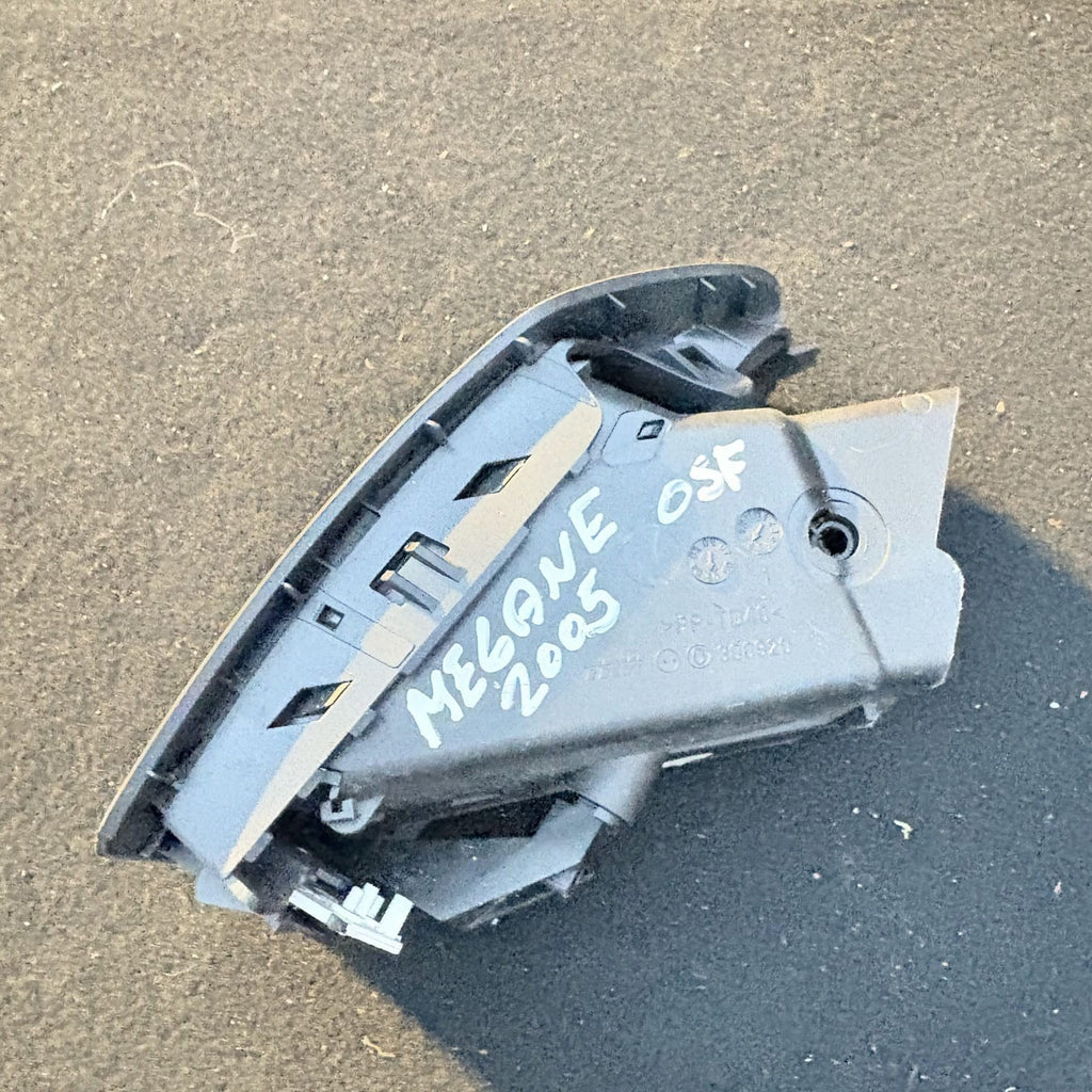 Renault Megane Mk2 2002-2008 Driver Side Dash Air Vent A1007010 31959X 300920