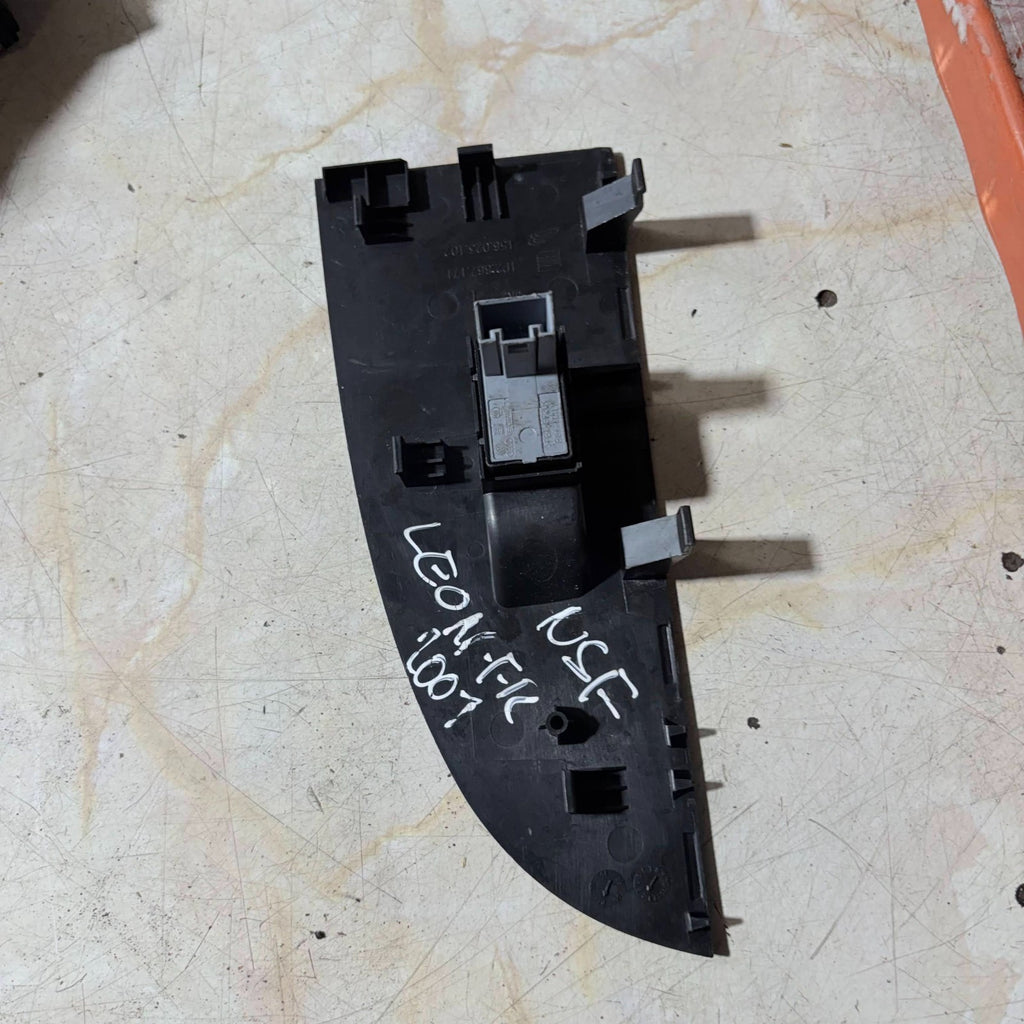 SEAT LEON FR 2007 Passenger Side Left Front Window Switch 1P2867171