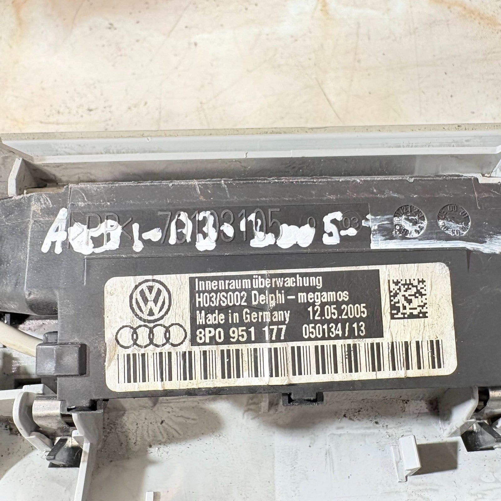 AUDI A3 2005 FRONT AND REAR INTERIOR ROOF LIGHTS 8P0951177 8P0 951 177