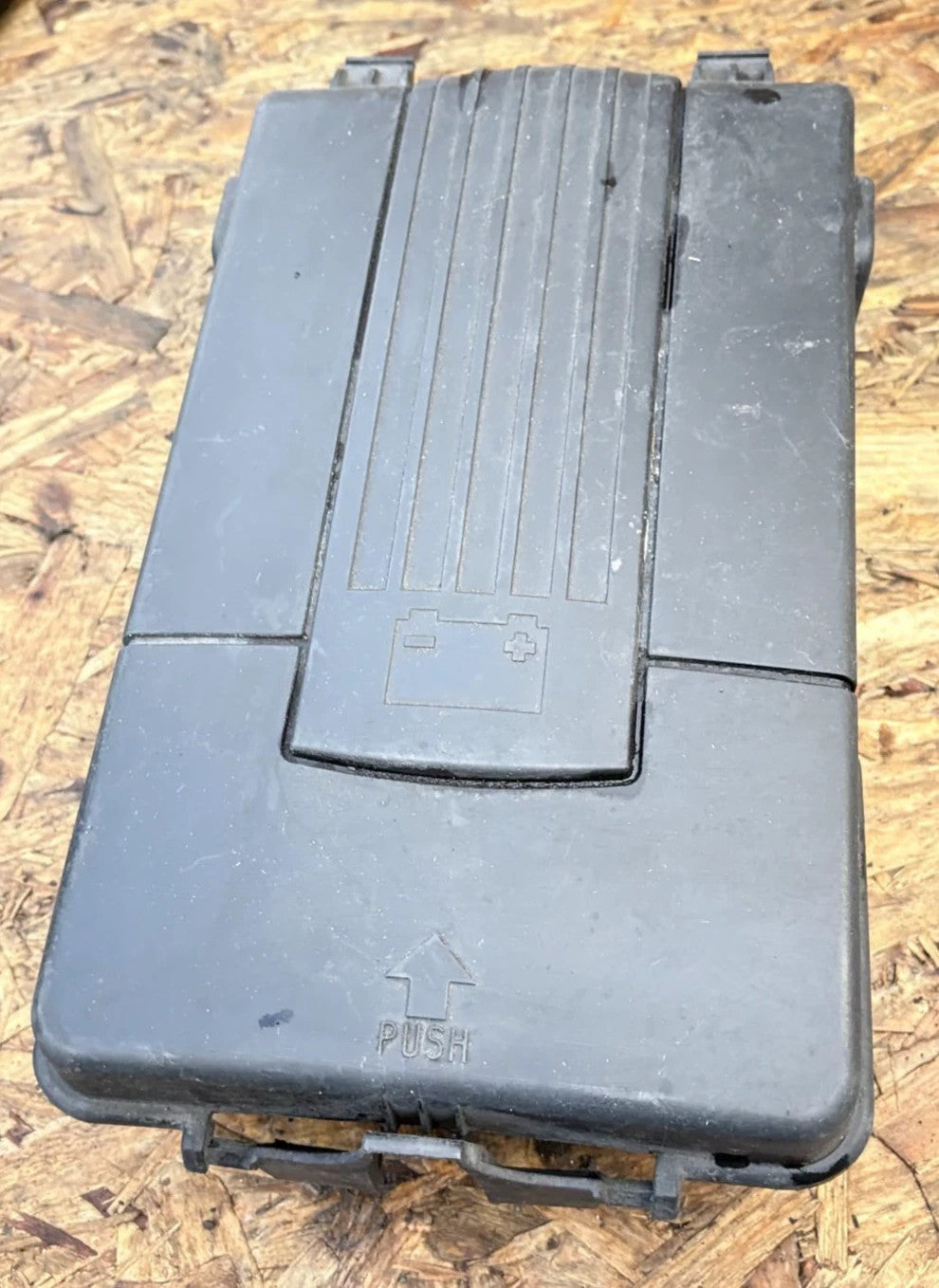 VW Golf Plus 1K Mk5 Battery Cover Lid 1K0915443C 2007