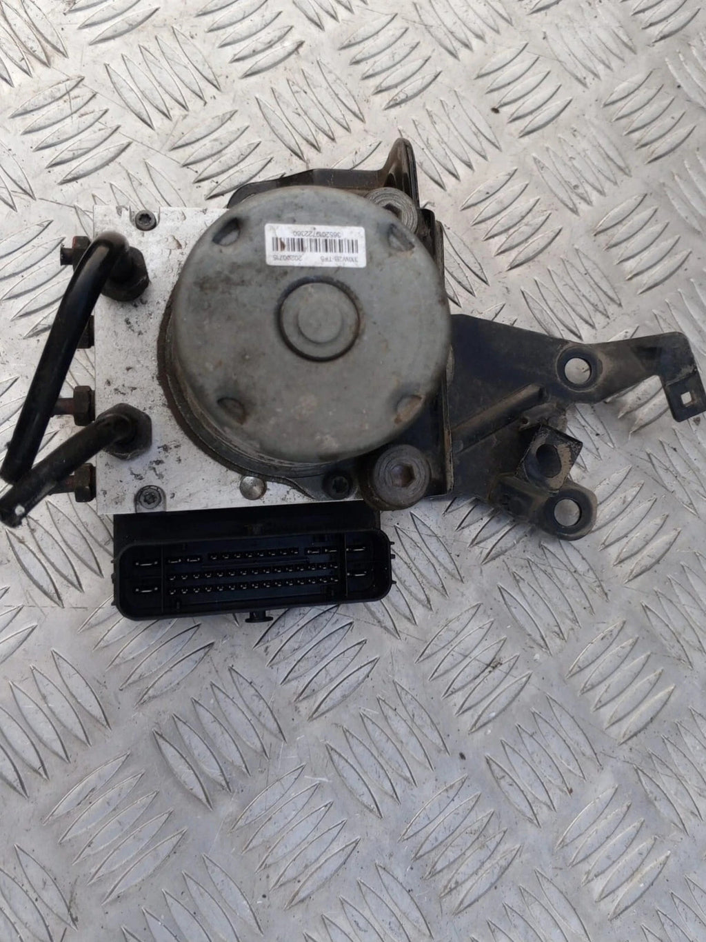 HYUNDAI TUCSON MK3 1.6 DIESEL ABS PUMP CONTROLLER MODULATOR 2020 58920-D7660