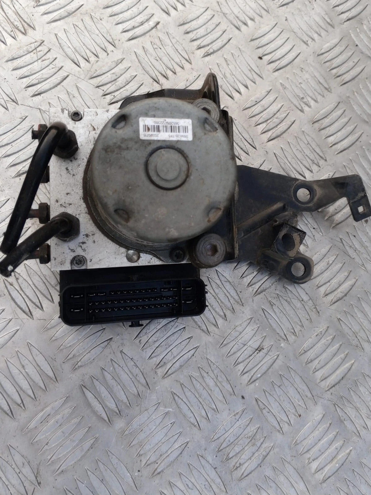 HYUNDAI TUCSON MK3 1.6 DIESEL ABS PUMP CONTROLLER MODULATOR 2020 58920-D7660