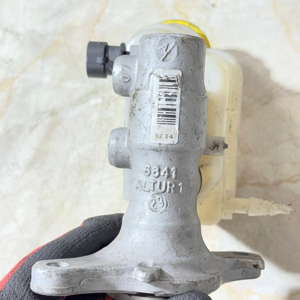 Fiat Panda 2003-2012 Brake Master Cylinder 32069666 1.1 1.2 1.3 Multijet