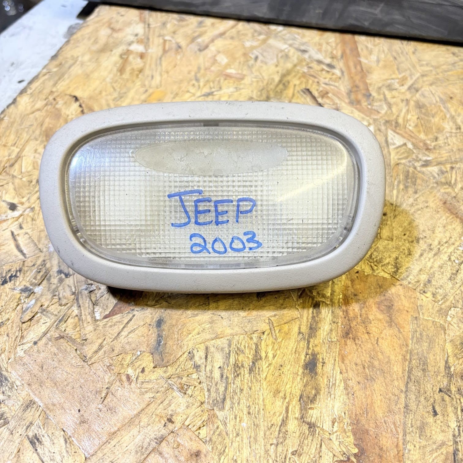 INTERIOR LIGHT/9844496 FOR JEEP 2003 CHEROKEE KJ 2.5 CRD LIMITED PAT499476