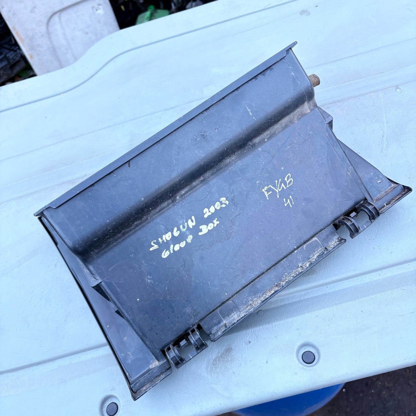 Mitsubishi Shogun Pajero Mk3 09-1999 to 09-2006 Glove Box MR402403