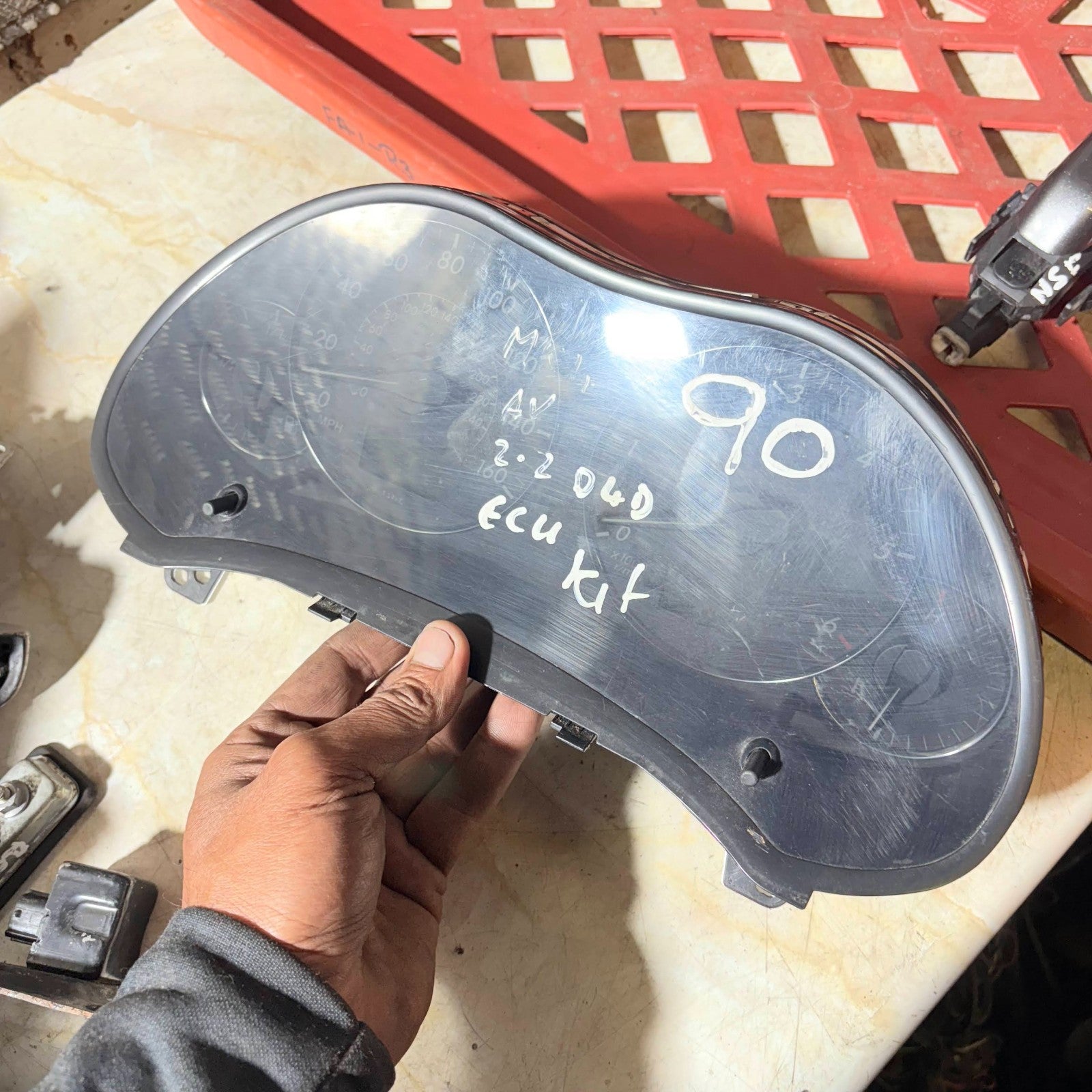 Toyota Avensis T25 2.2 D-4D Speedometer Instrument Cluster MB257430-5642