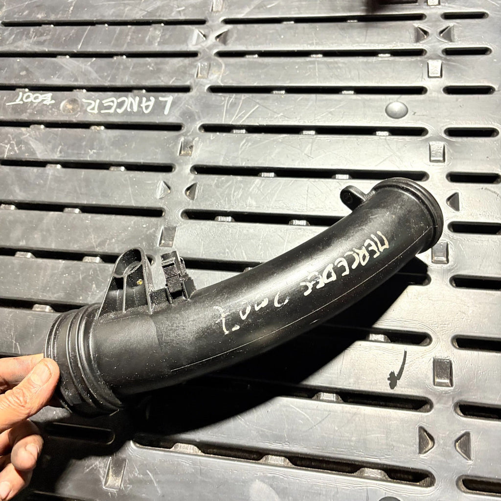 MERCEDES 2000-2010 W203 C CLASS SPORT AIR INTAKE HOSE PIPE A6460980207