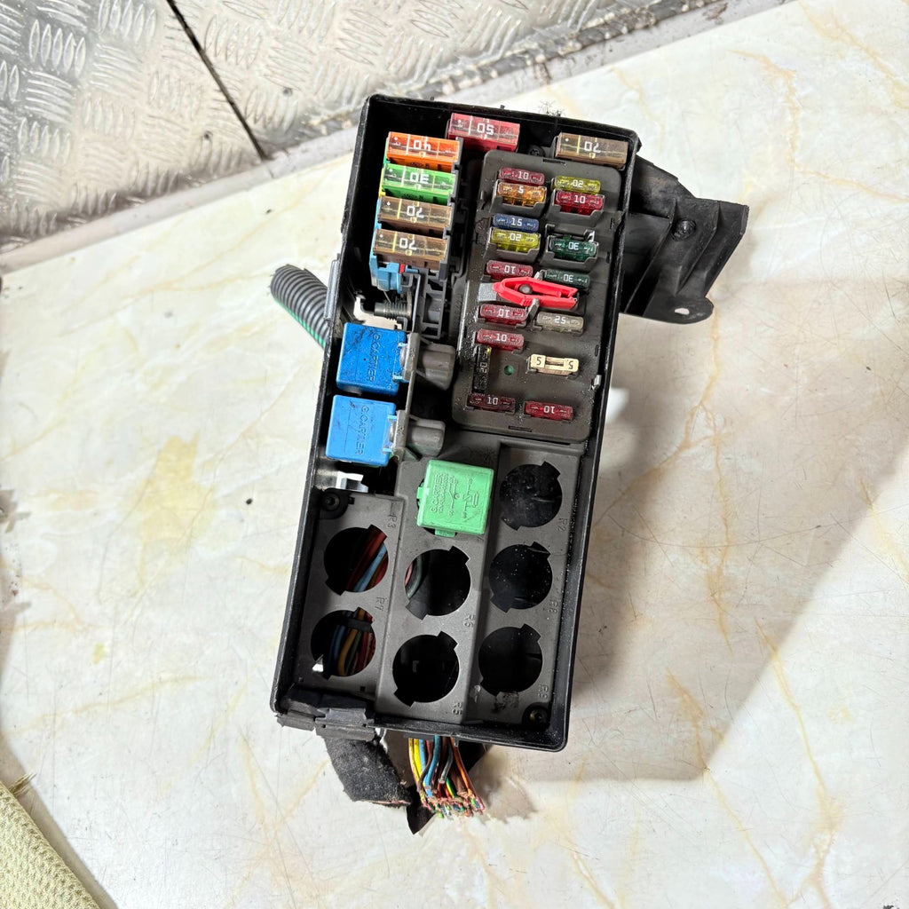 FIAT SCUDO 95-06 1.9D Fuse Box-Under Bonnet