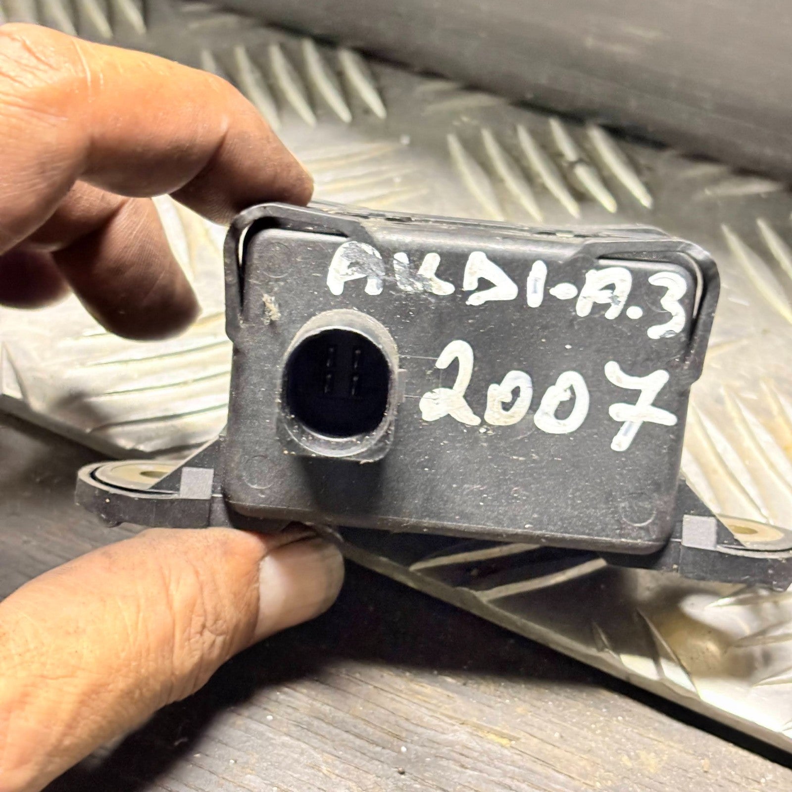 AUDI A3 8P 2003-2012 ESP ACCELERATION YAW RATE SENSOR 7H0907655A