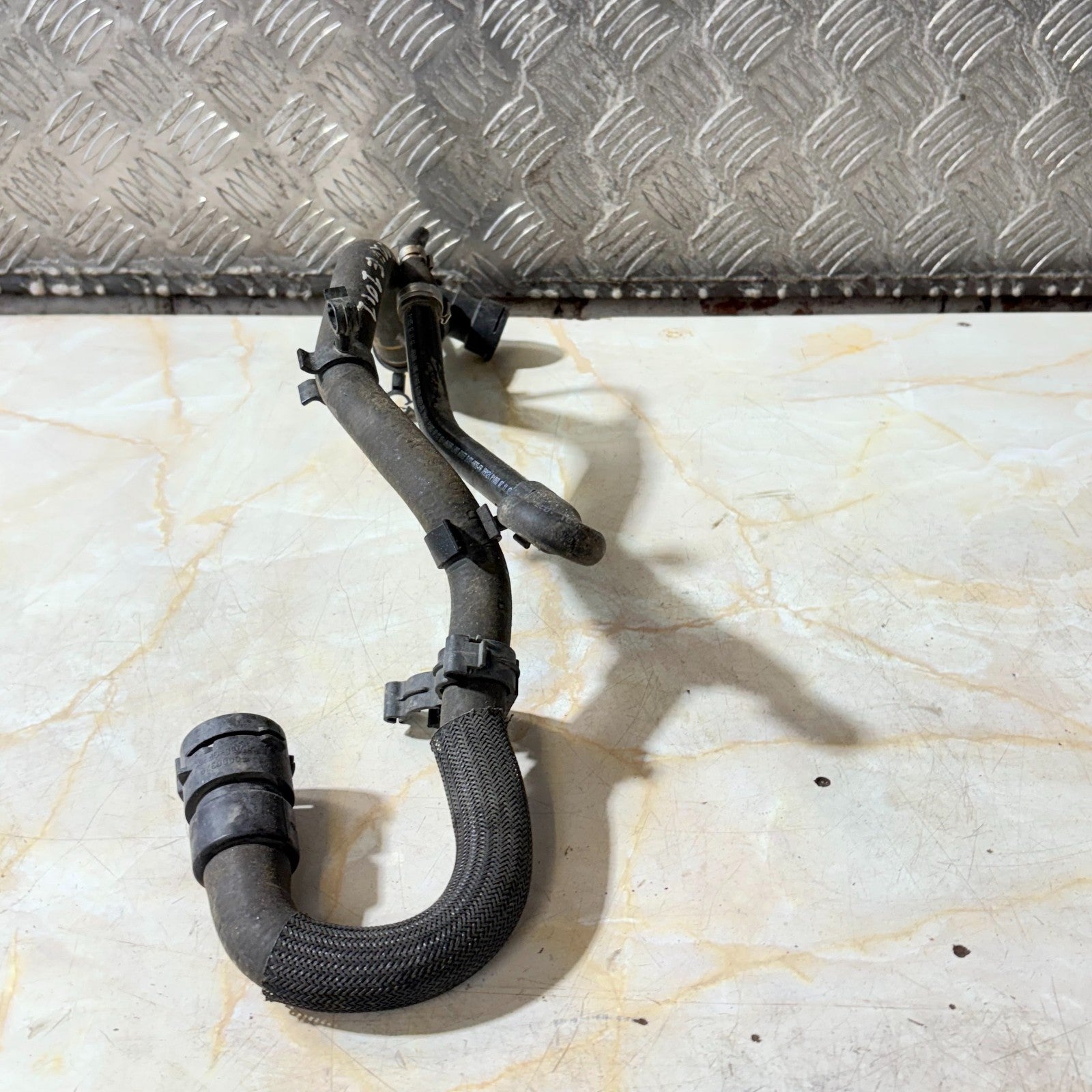 Range Rover Evoque 2018-2023 Aux Coolant Pump Hose Rear LR115213 LR115215