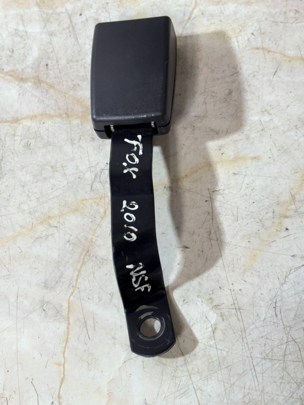VW Fox 2010 Passengers Side Front Seatbelt Catch 5Z0857755 Buckle Belt Strap