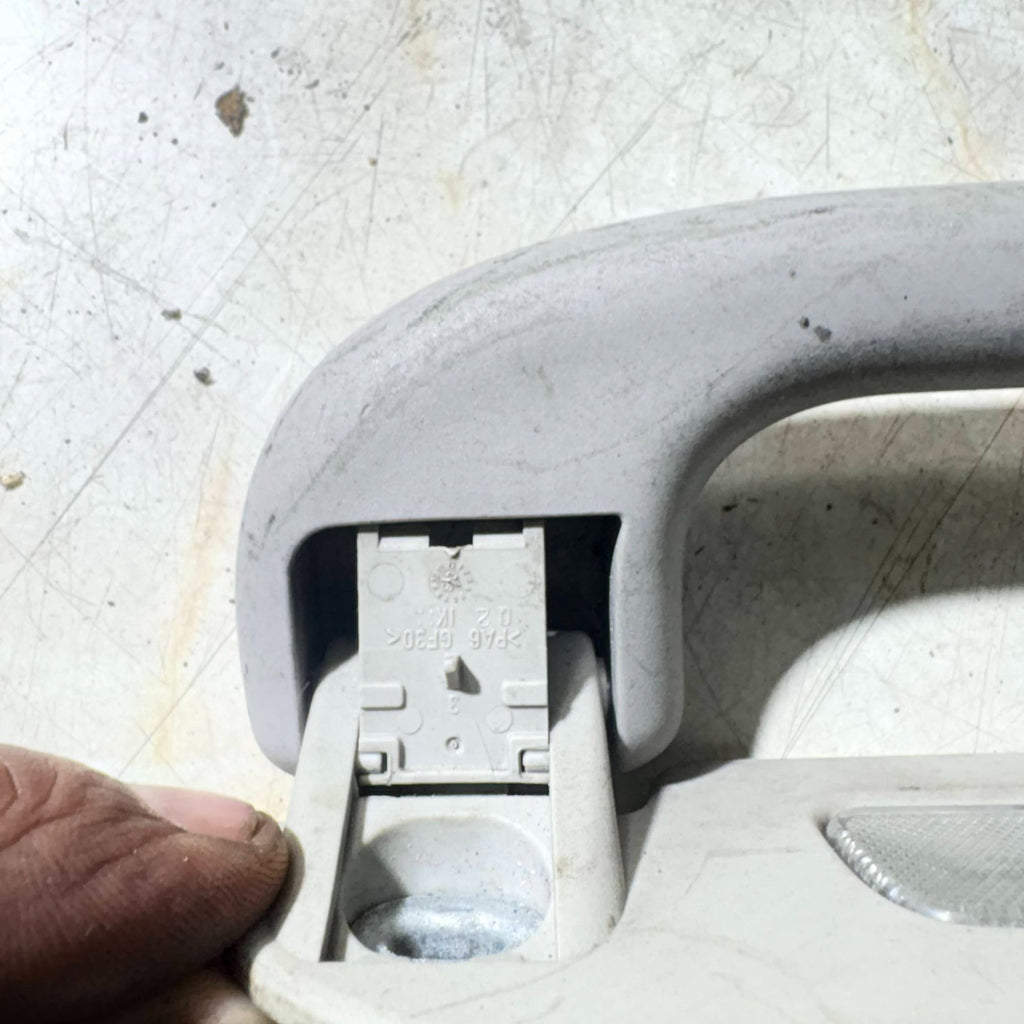 Mercedes ML-Class W164 2005–2011 Rear Right Roof Grab Handle A1648100654