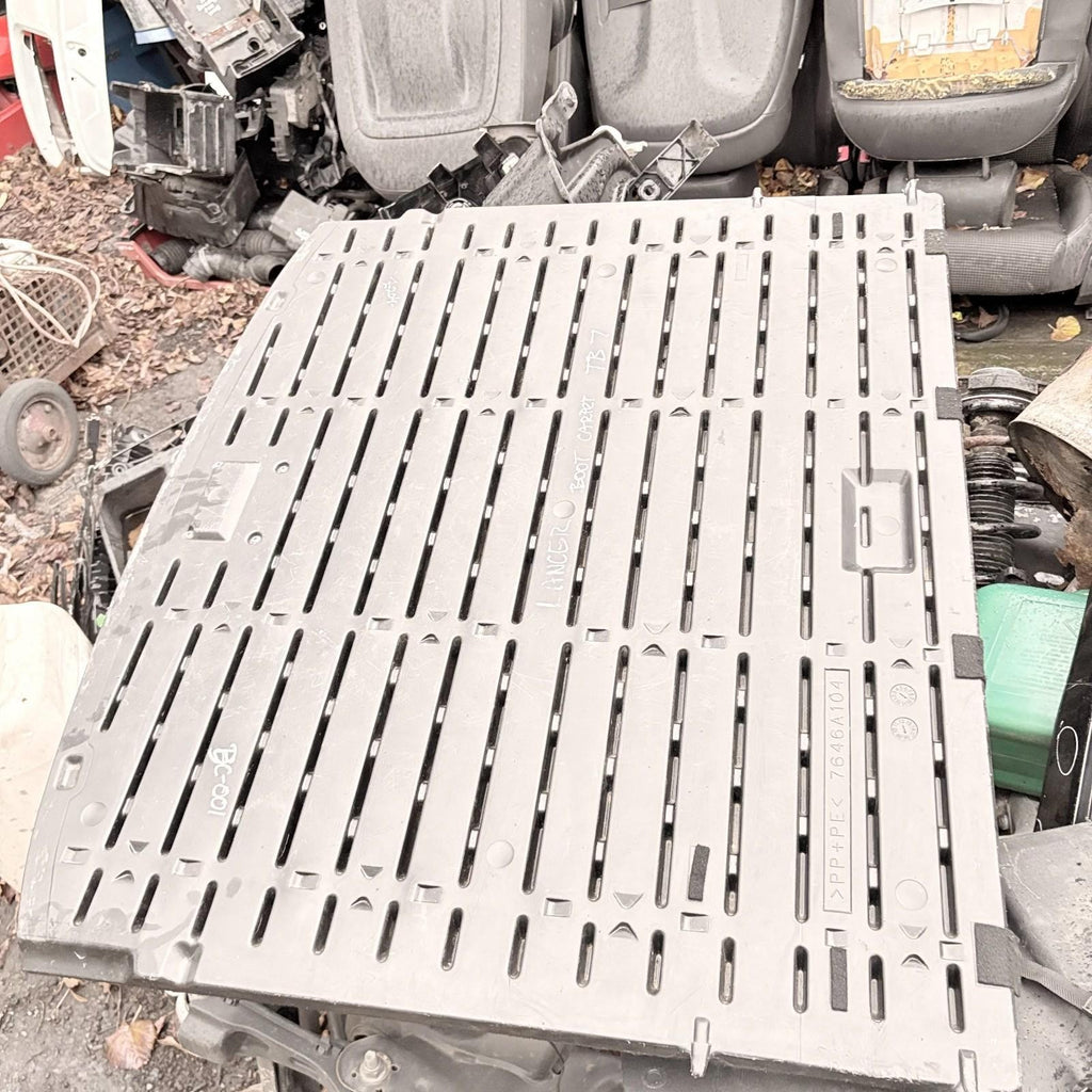 2009 MITSUBISHI LANCER MK5 REAR BOOT FLOOR LINER PANEL 7646A104