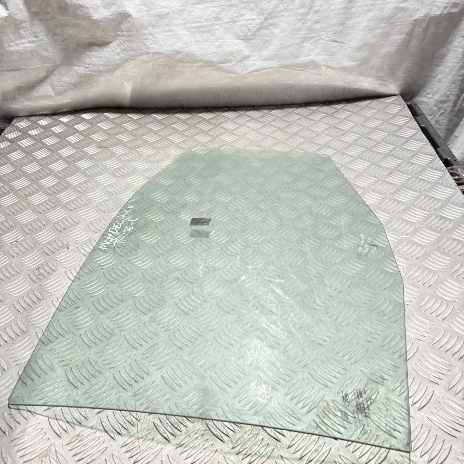 Ford Mondeo MK3 00-07 Front Left Passenger Door Glass Window 1S71F21411AA 5 DR
