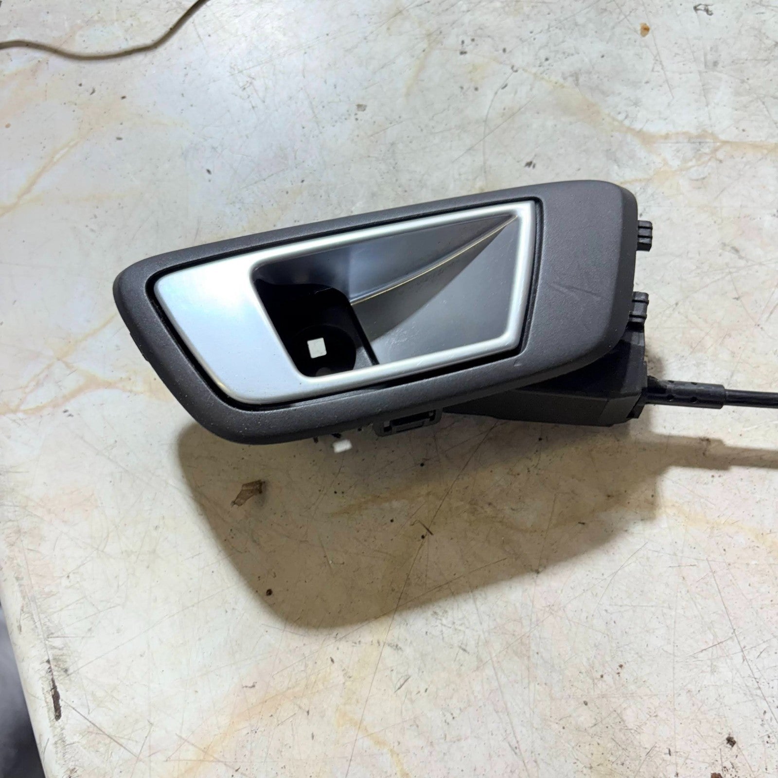 FORD ECOSPORT INTERIOR DOOR HANDLE REAR RIGHT DRIVER SIDE 2018 8A61-A22600-CEW
