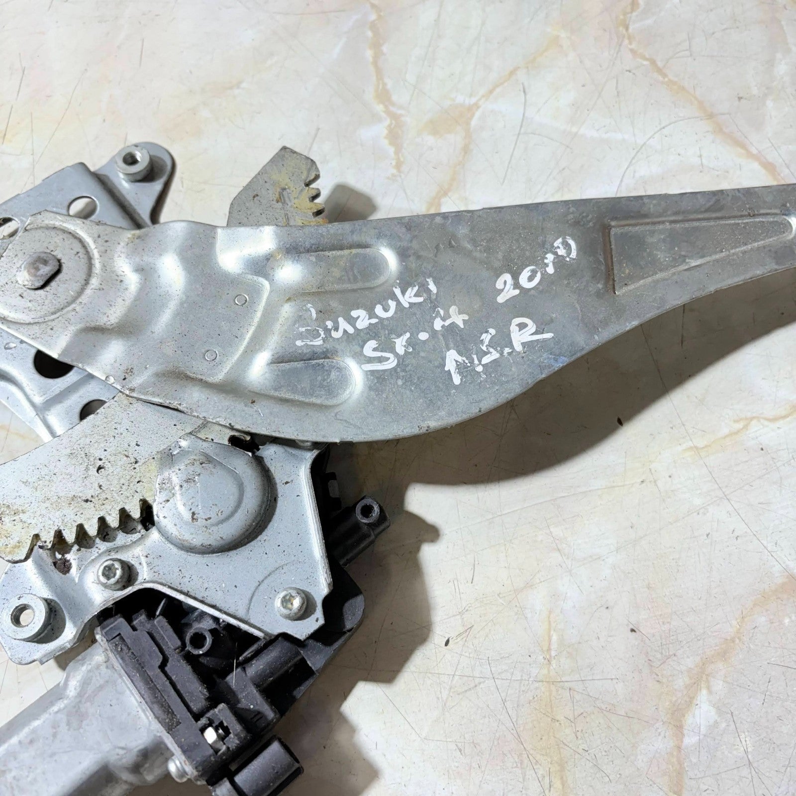 07-13 Suzuki SX4 Passenger Rear Left Side Door Window Motor Regulator