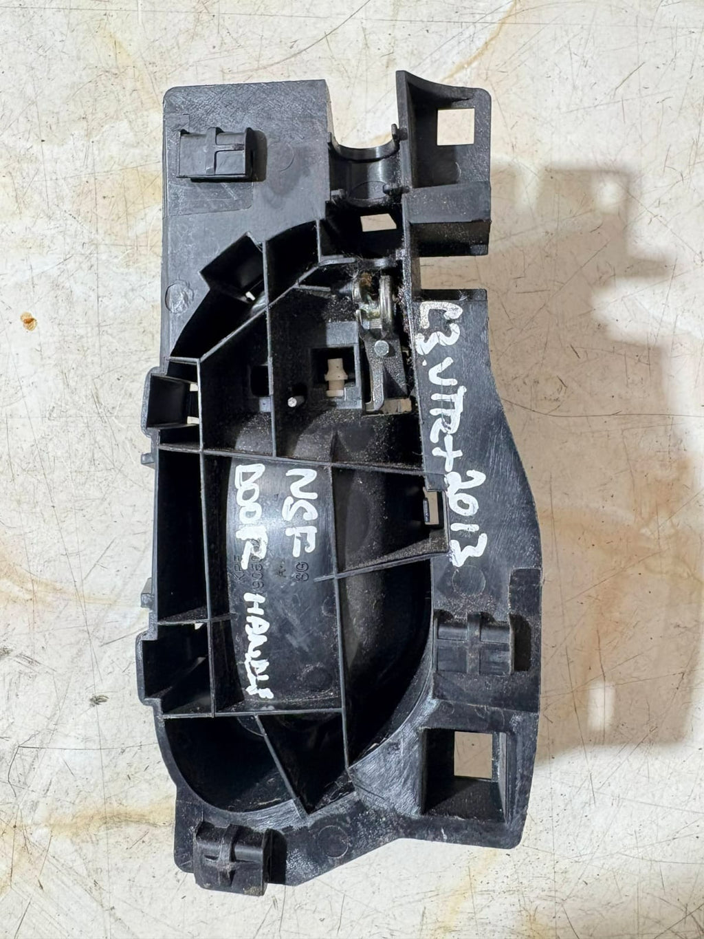 PEUGEOT 3008T84 FRONT LEFT PASSENGER SIDE INTERIOR DOOR HANDLE1905002 09-14 2013