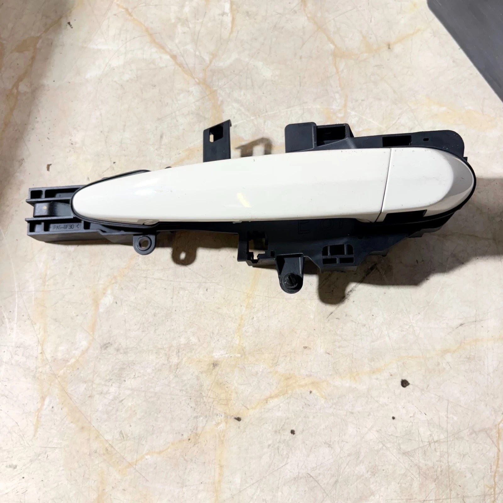 BMW 1 116D F20 MK2 5DRS HATCH FRONT LEFT SIDE DOOR HANDL 11-19