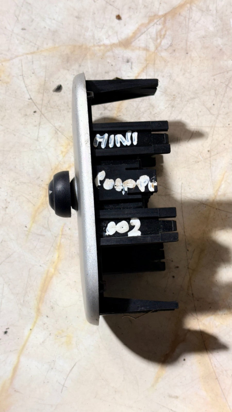 Mini Cooper 2002 Electric Wing Mirror Control Unit 6 915 123