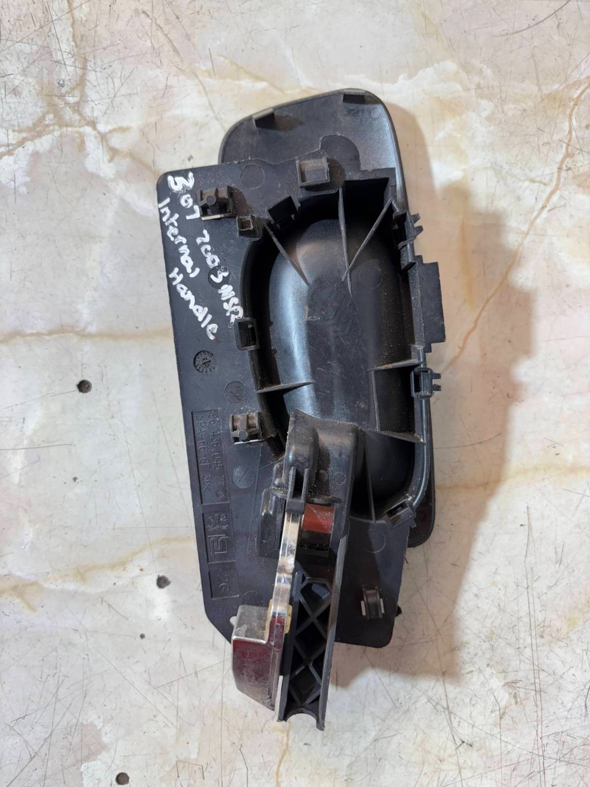 Peugeot 307 2.0 Diesel 2001-2008 DOOR HANDLE REAR PASSENGER SIDE 9643604577