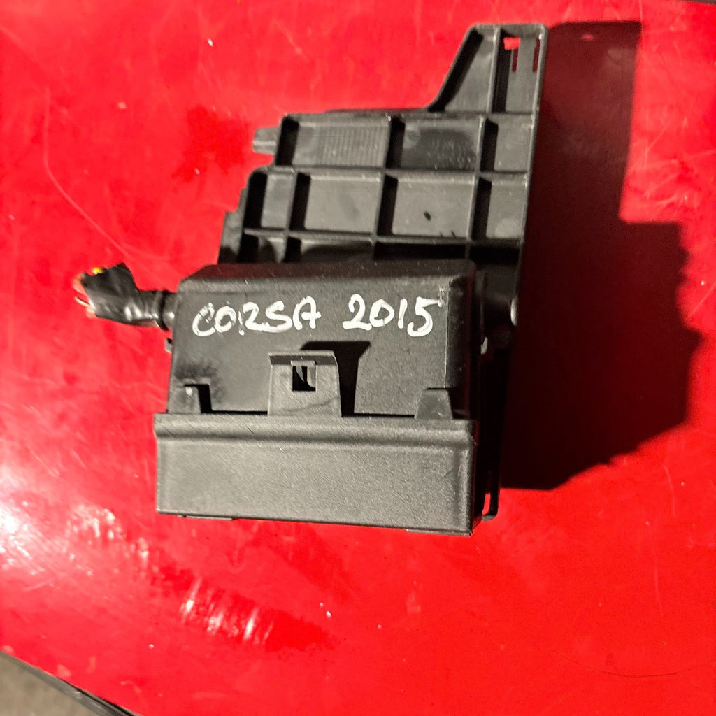 13359061 Fuse box for Opel Corsa 2015
