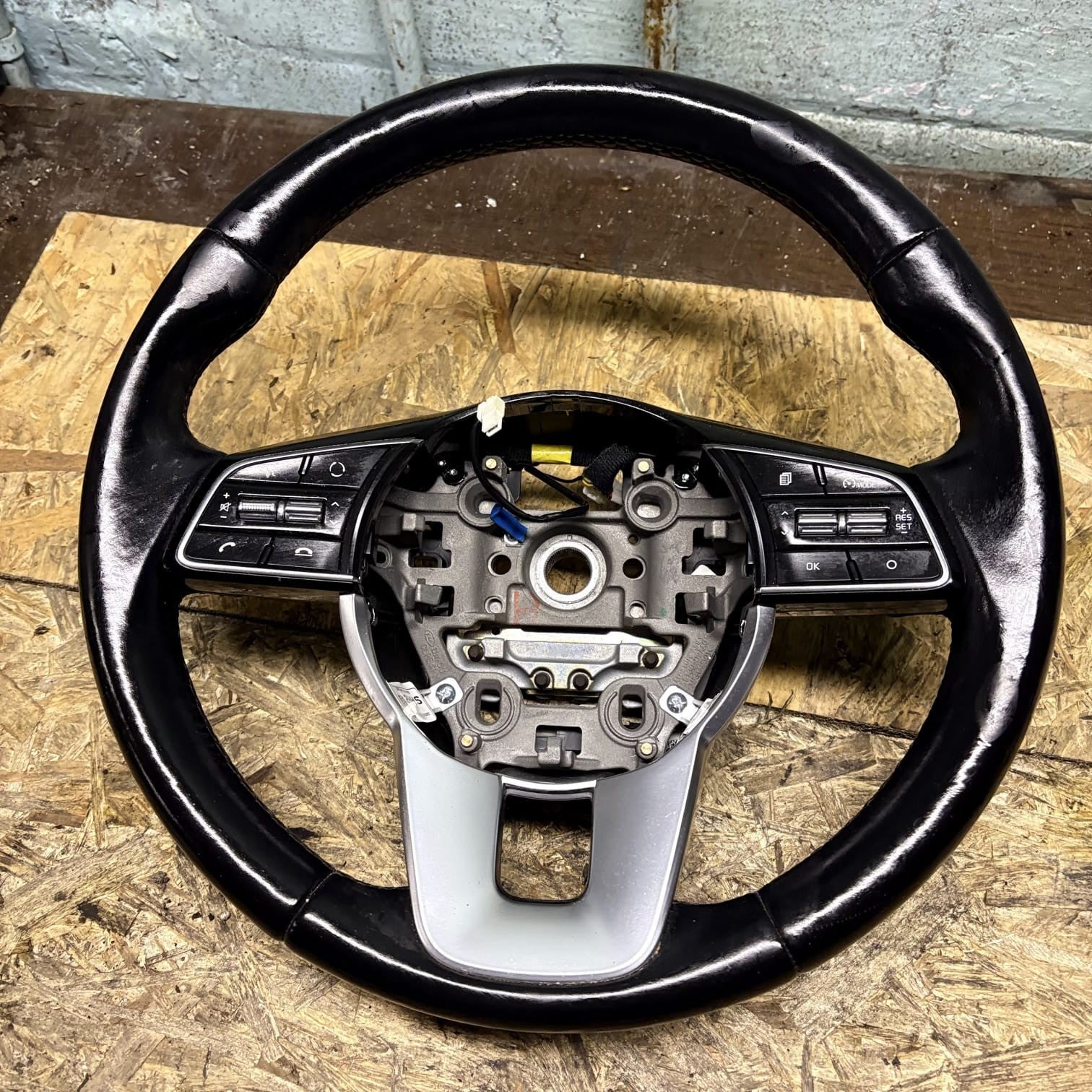 Kia Sportage MK4 QL 2018-2022 Leather Steering Wheel 56110F1K 56100F1KM0SA1