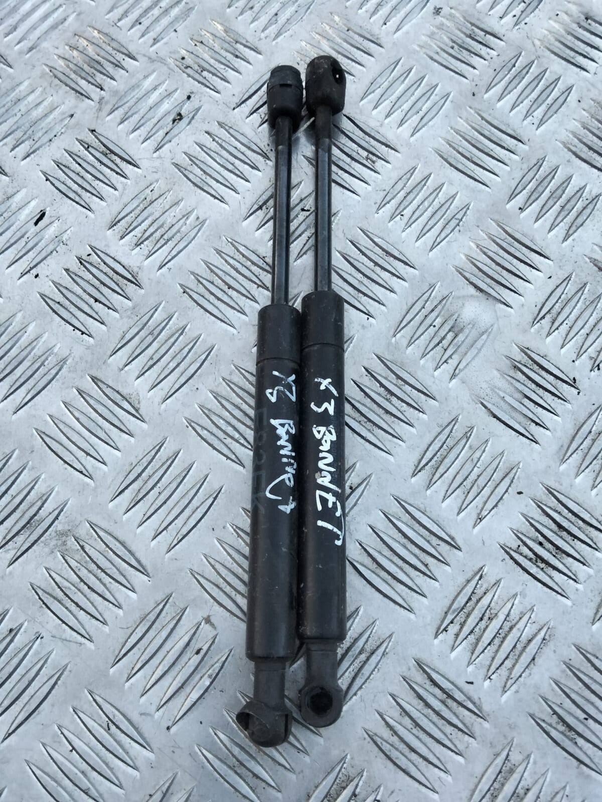 BMW X3 E83 2.0D N47 2008 1995cc BONNET STRUTS/RAMS PAIR 51233400352