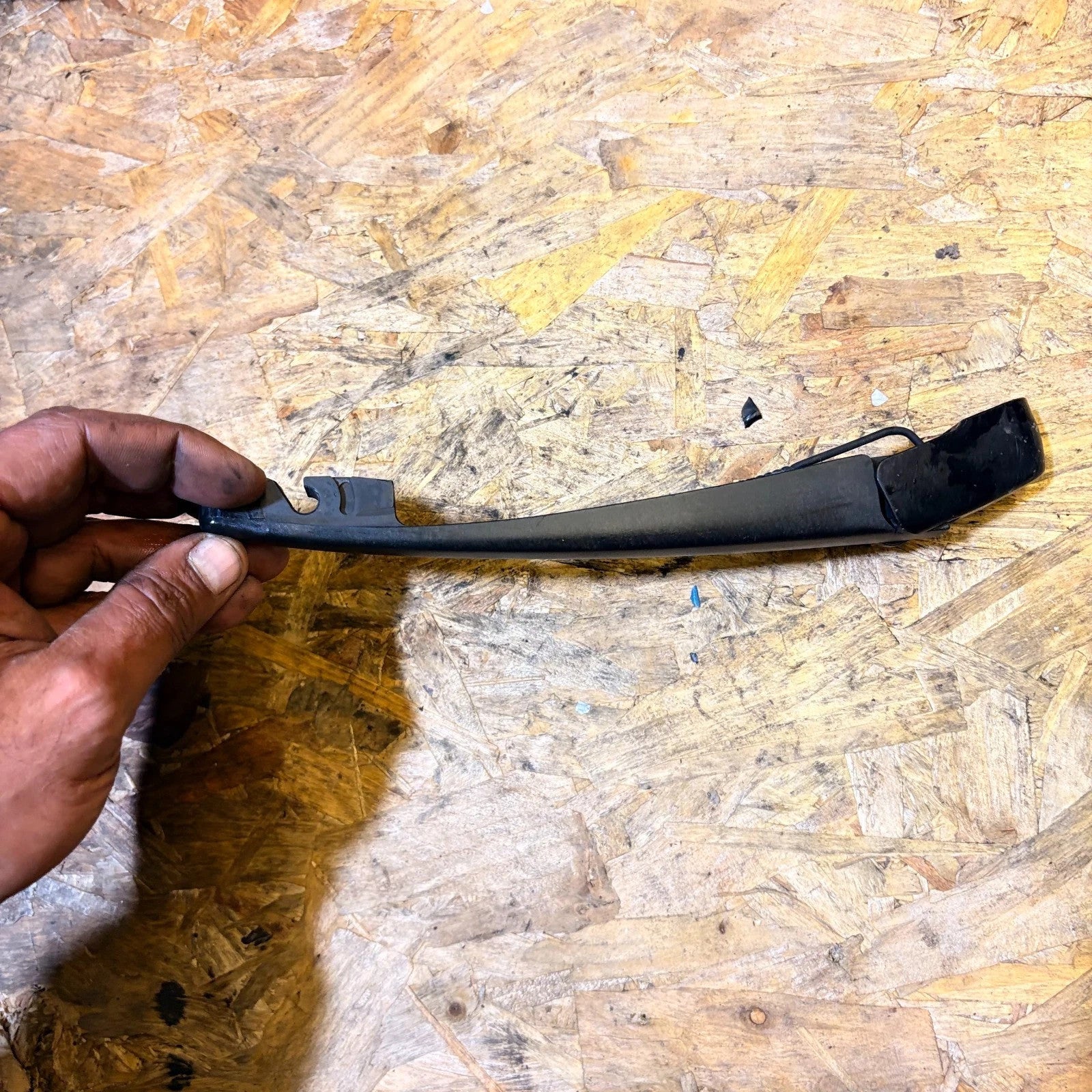 SUZUKI SWIFT 2005-10 REAR WINDOW WIPER ARM 5 DOOR