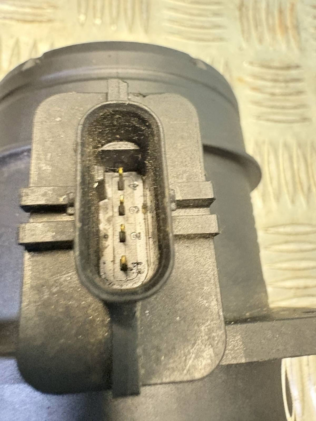 Volkswagen Crafter 2013 mass air flow meter sensor F00C268010