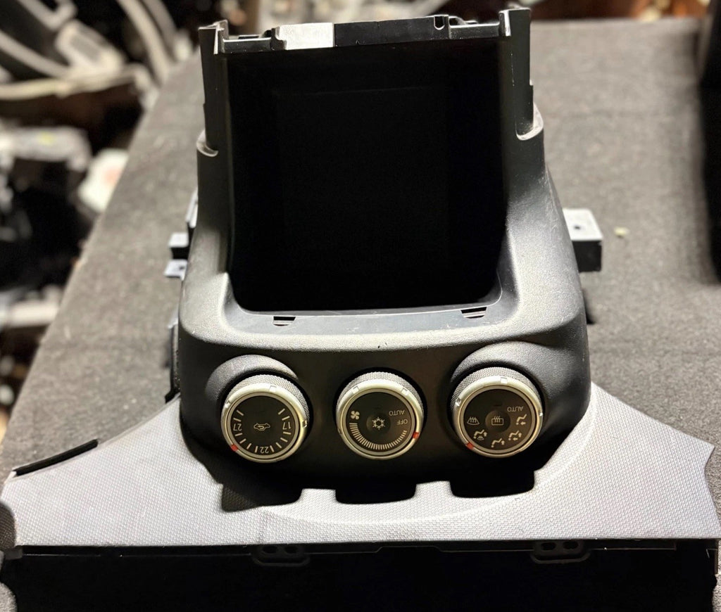 MITSUBISHI OUTLANDER 2009 HEATER CONTROL UNIT SURROUND 8010A143 PART